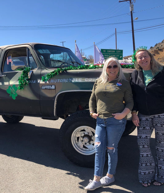 Cheryl and Natalie ready for the parade 