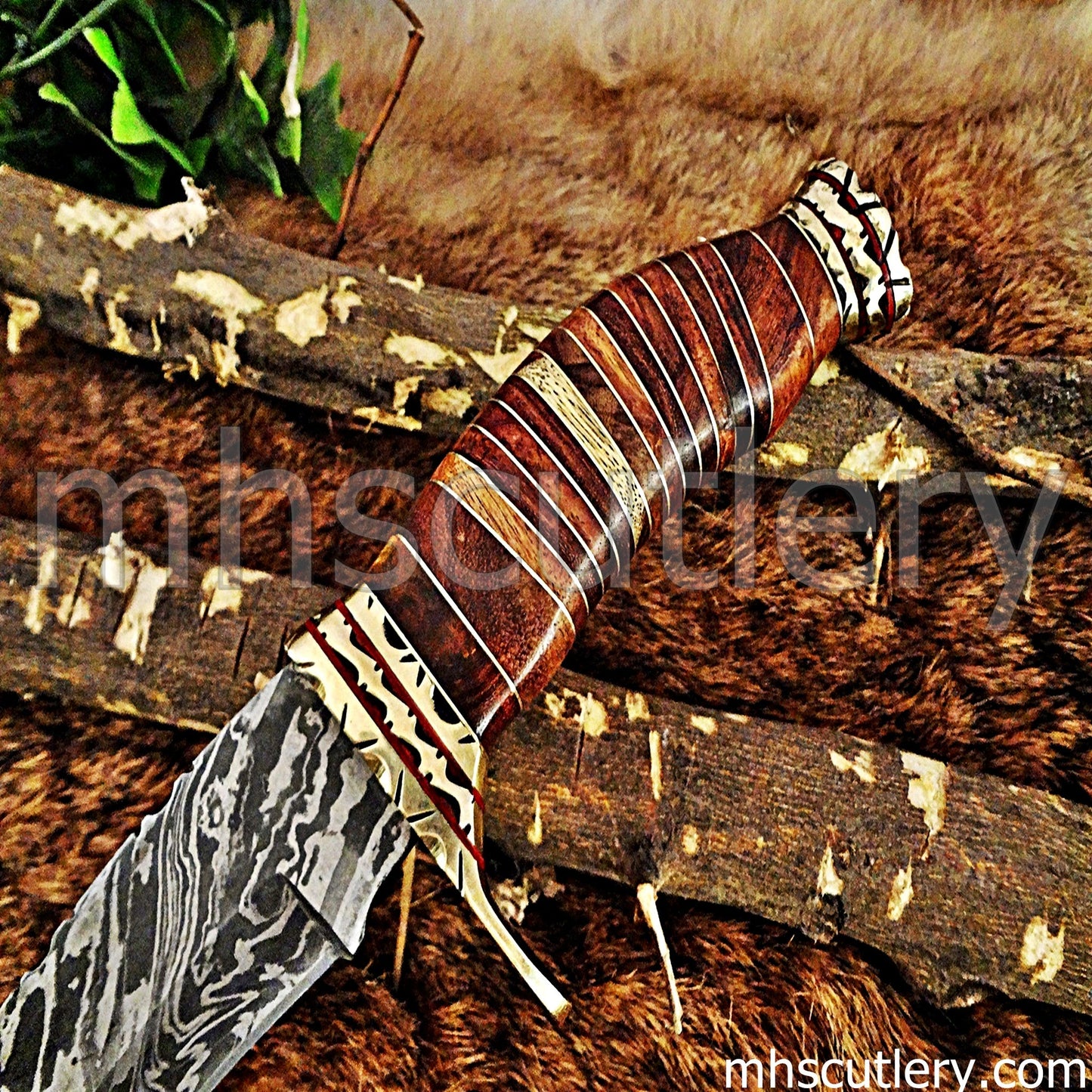 Hand Forged Damascus Steel Bowie Hunting Knife / Fancy Handle