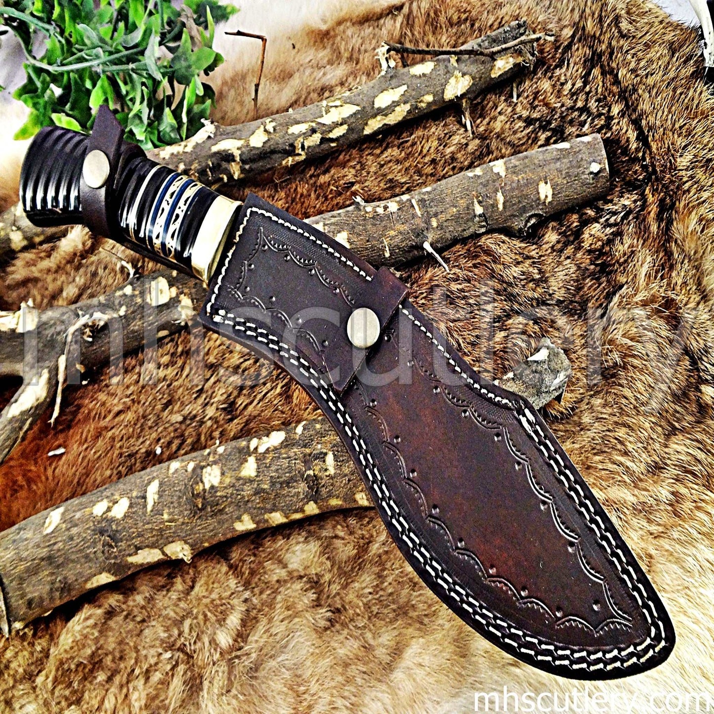 Custom Hand Forged Damascus Steel Hunter Kukri Knife