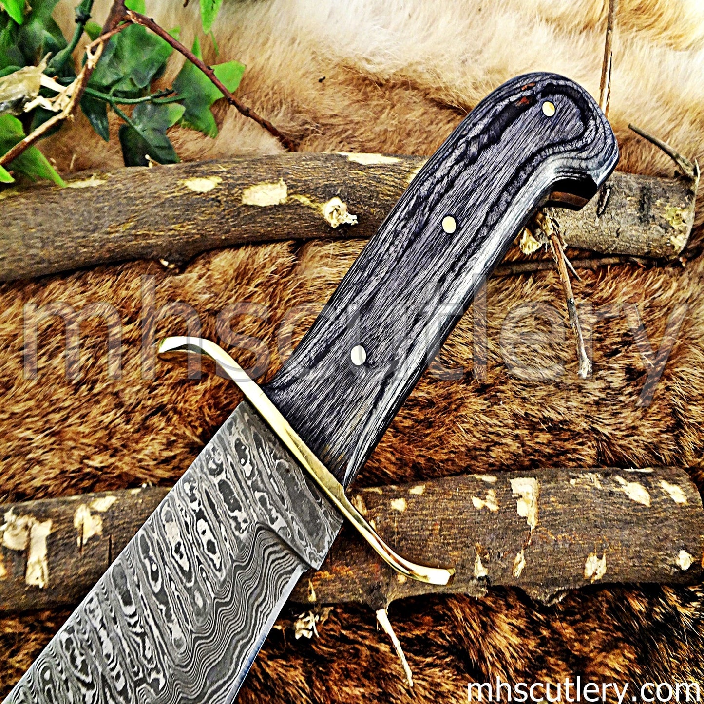 Damascus Steel Classic Hunters Bowie Knife