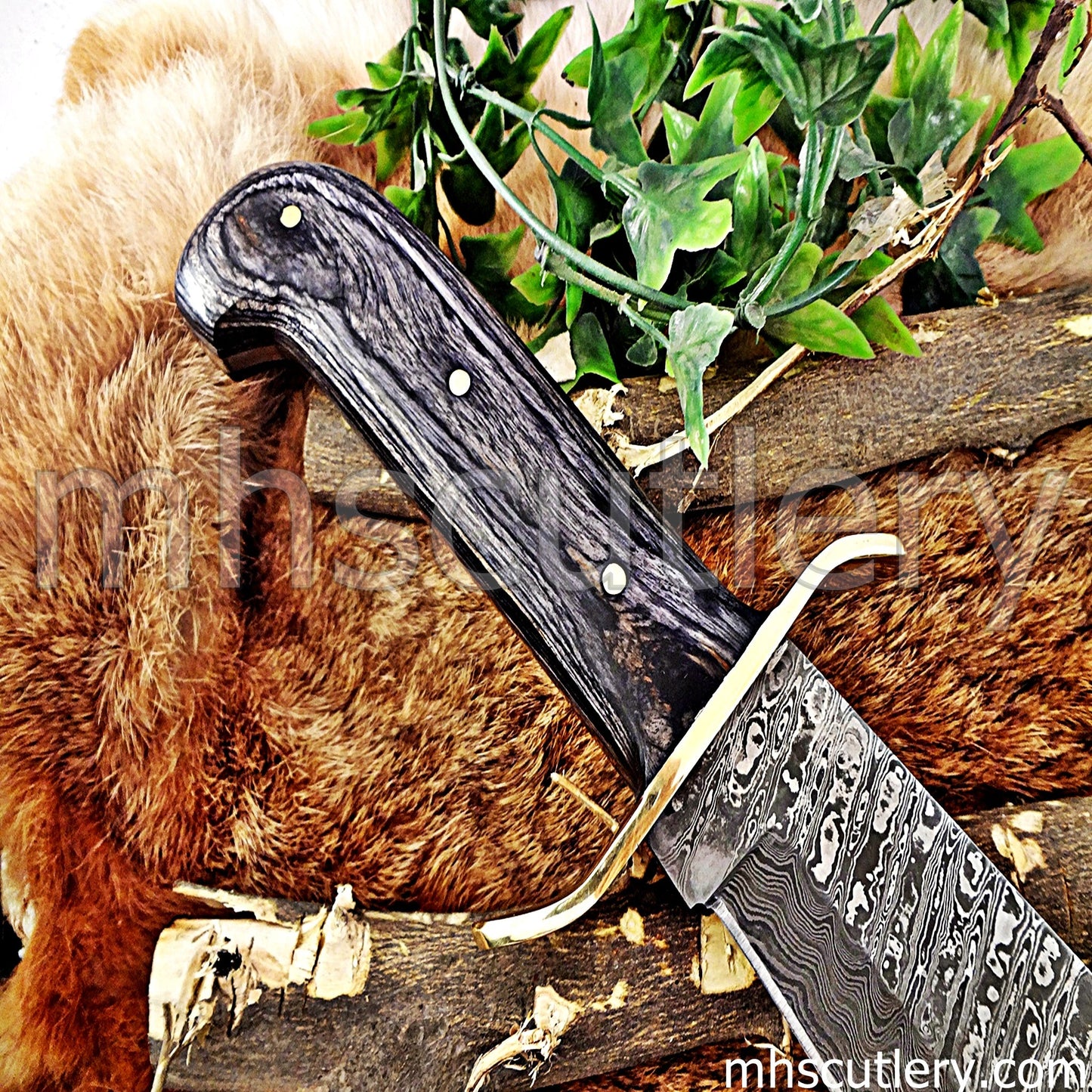 Damascus Steel Classic Hunters Bowie Knife