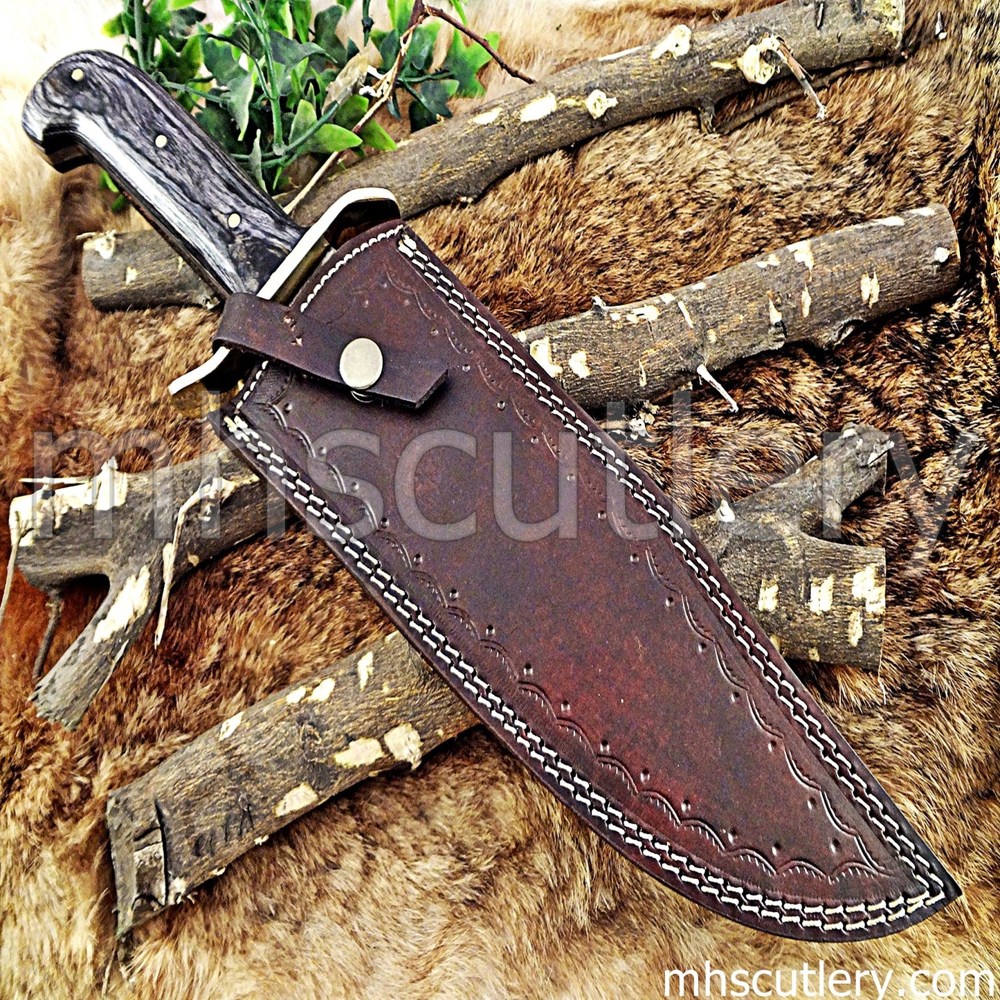 Damascus Steel Classic Hunters Bowie Knife