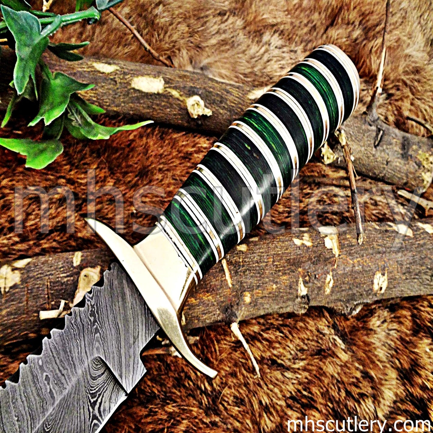 Custom Made Damascus Steel Hunter Bowie Knife