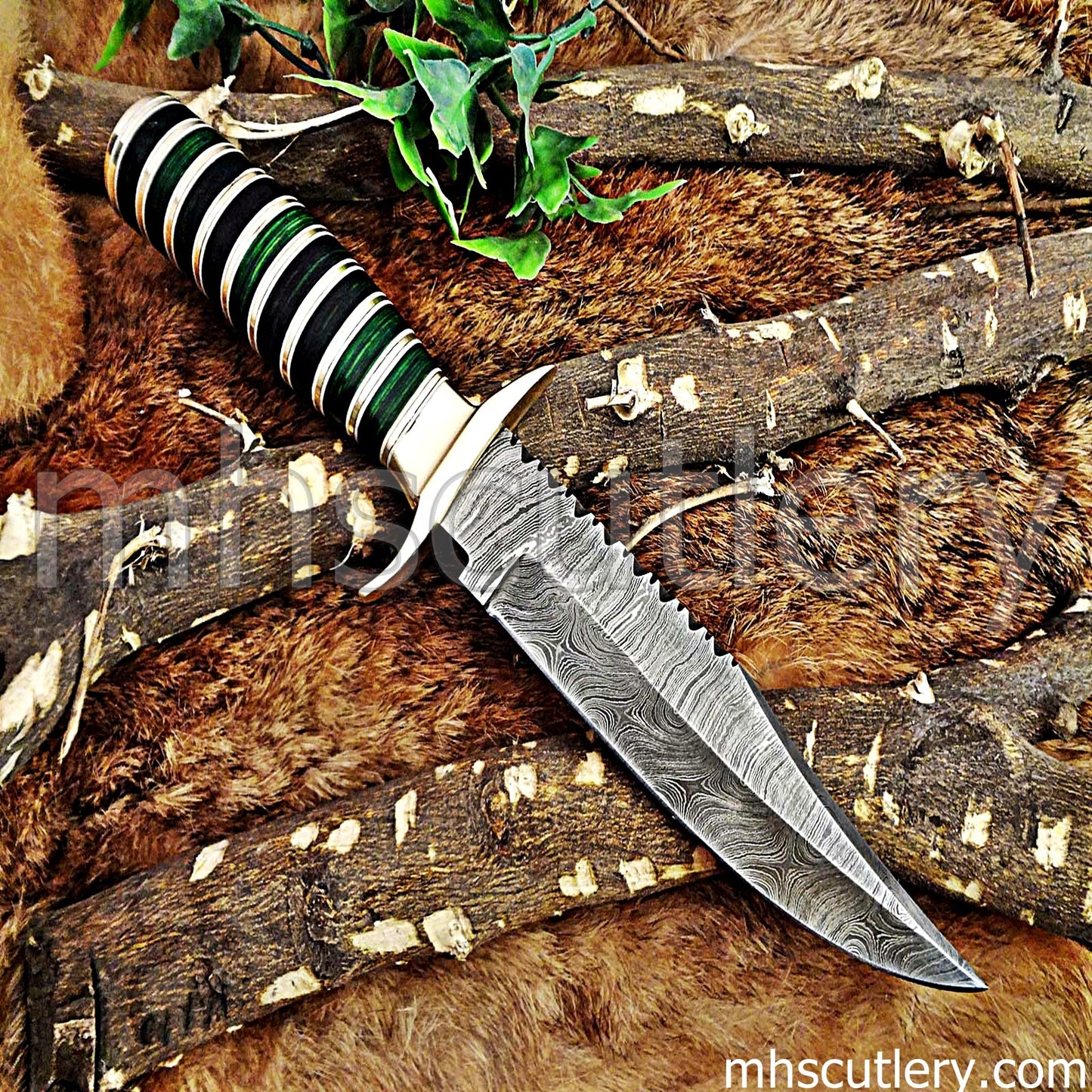 Custom Made Damascus Steel Hunter Bowie Knife