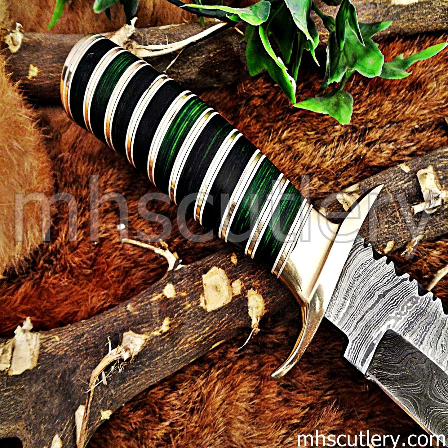 Custom Made Damascus Steel Hunter Bowie Knife