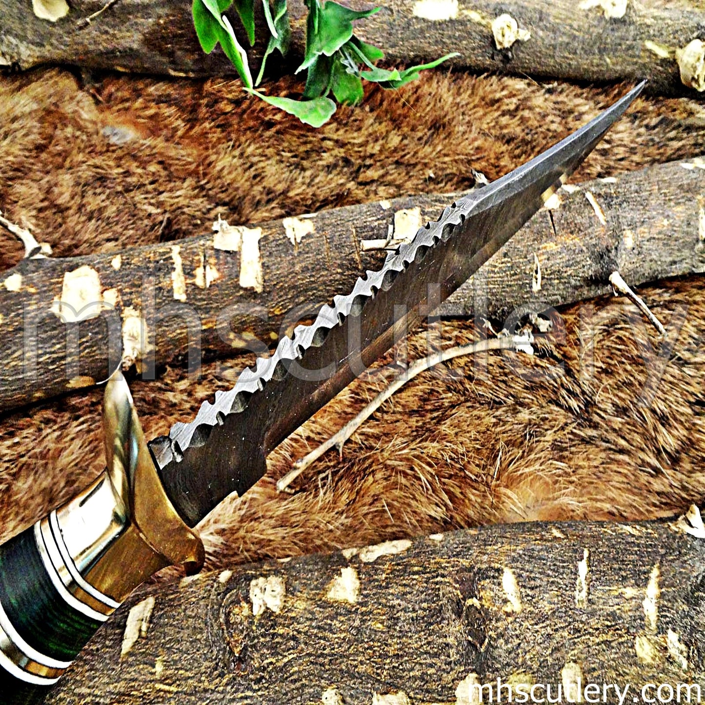 Custom Made Damascus Steel Hunter Bowie Knife