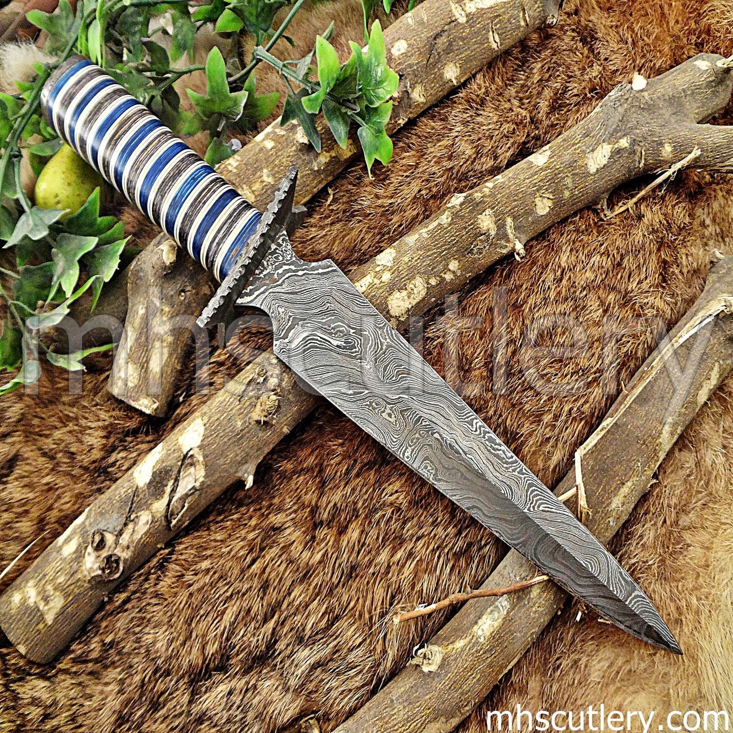 Custom Hand Forged Damascus Steel Survival Dagger