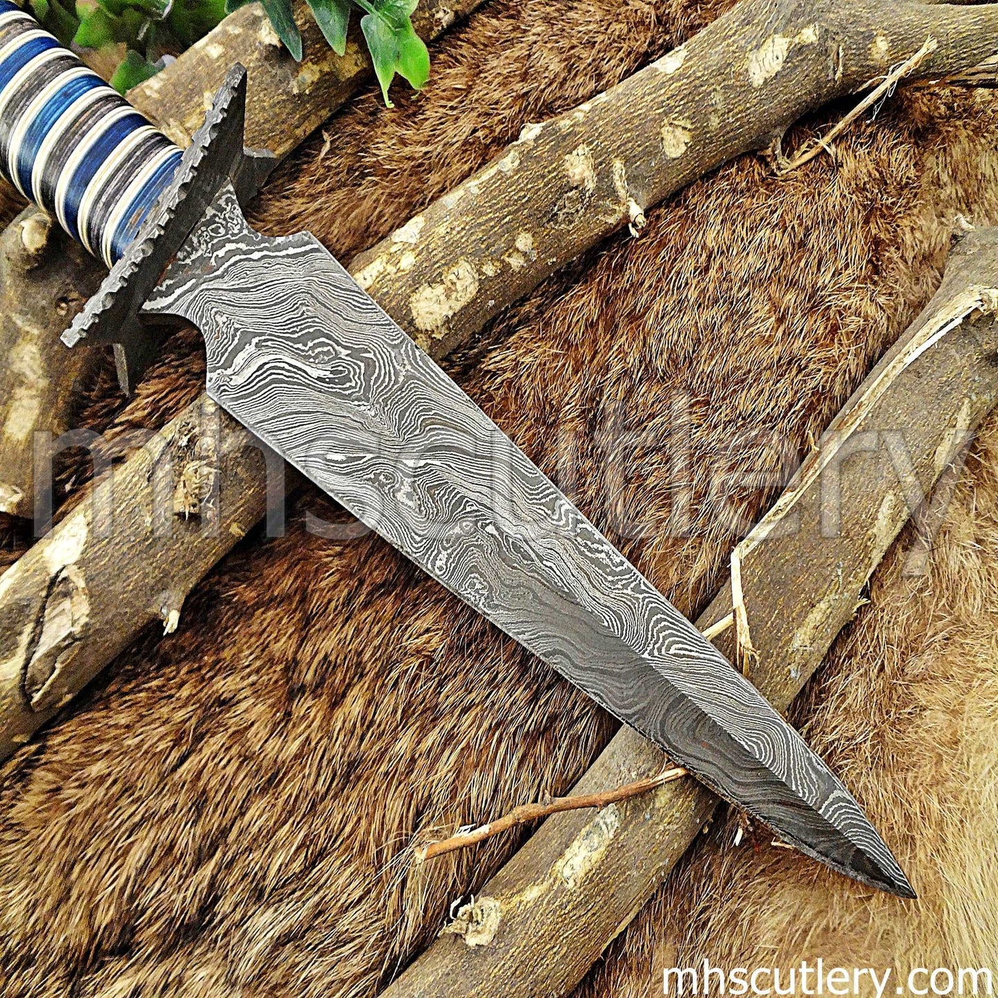 Custom Hand Forged Damascus Steel Survival Dagger