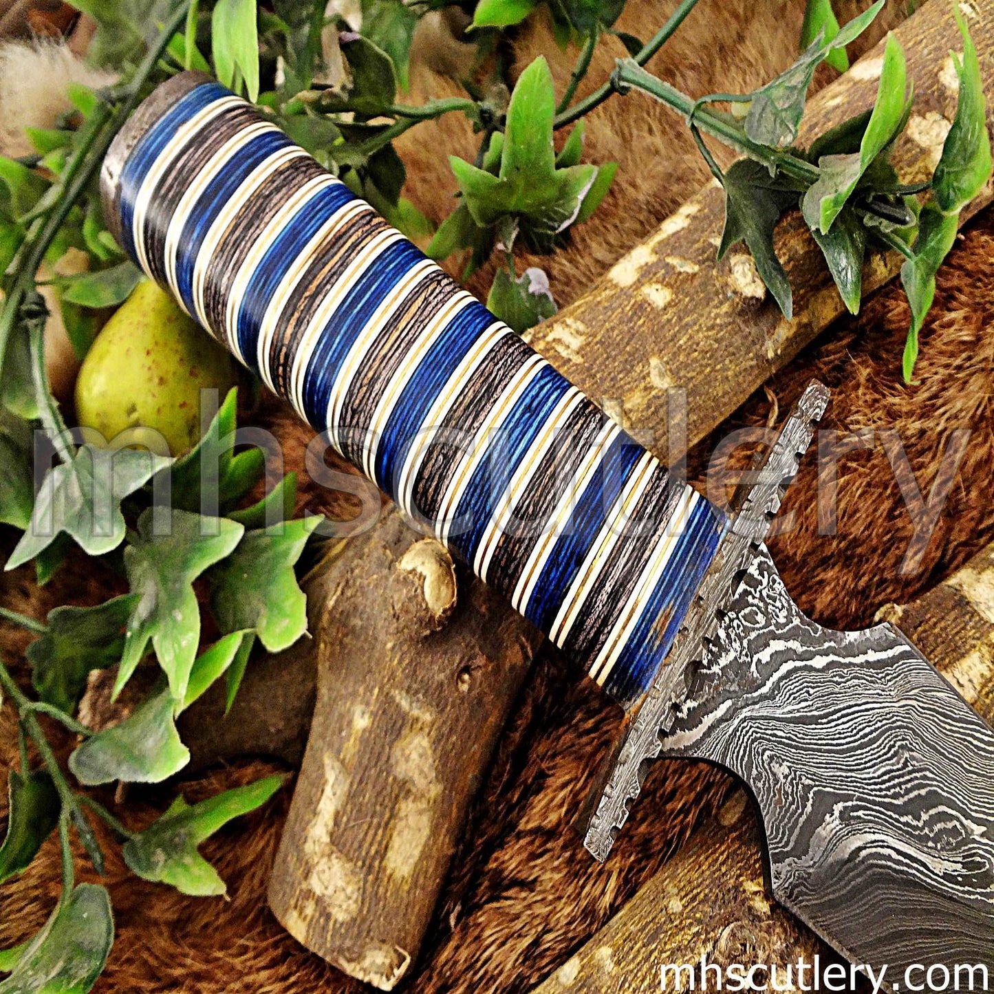 Custom Hand Forged Damascus Steel Survival Dagger