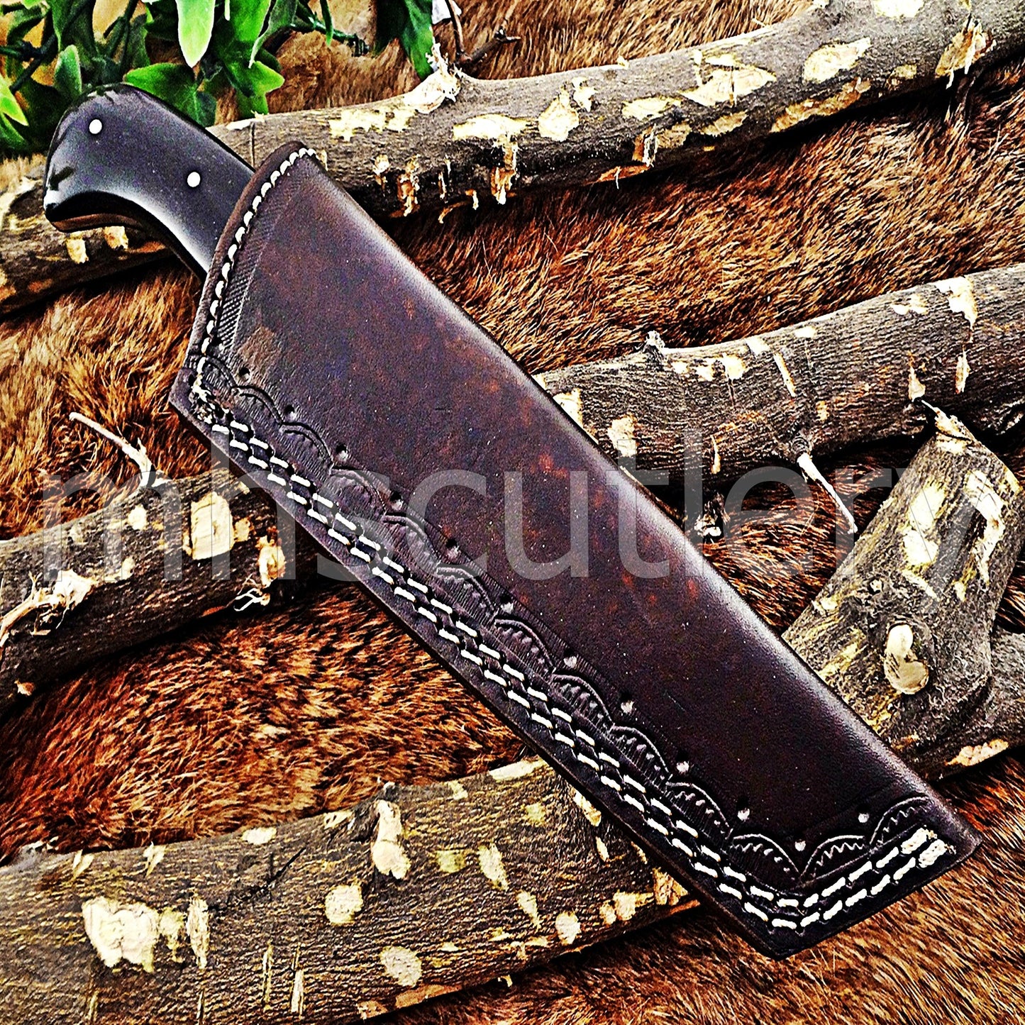 Hand Forged Damascus Steel Tanto Skinner Hunting Knife / Bull Horn