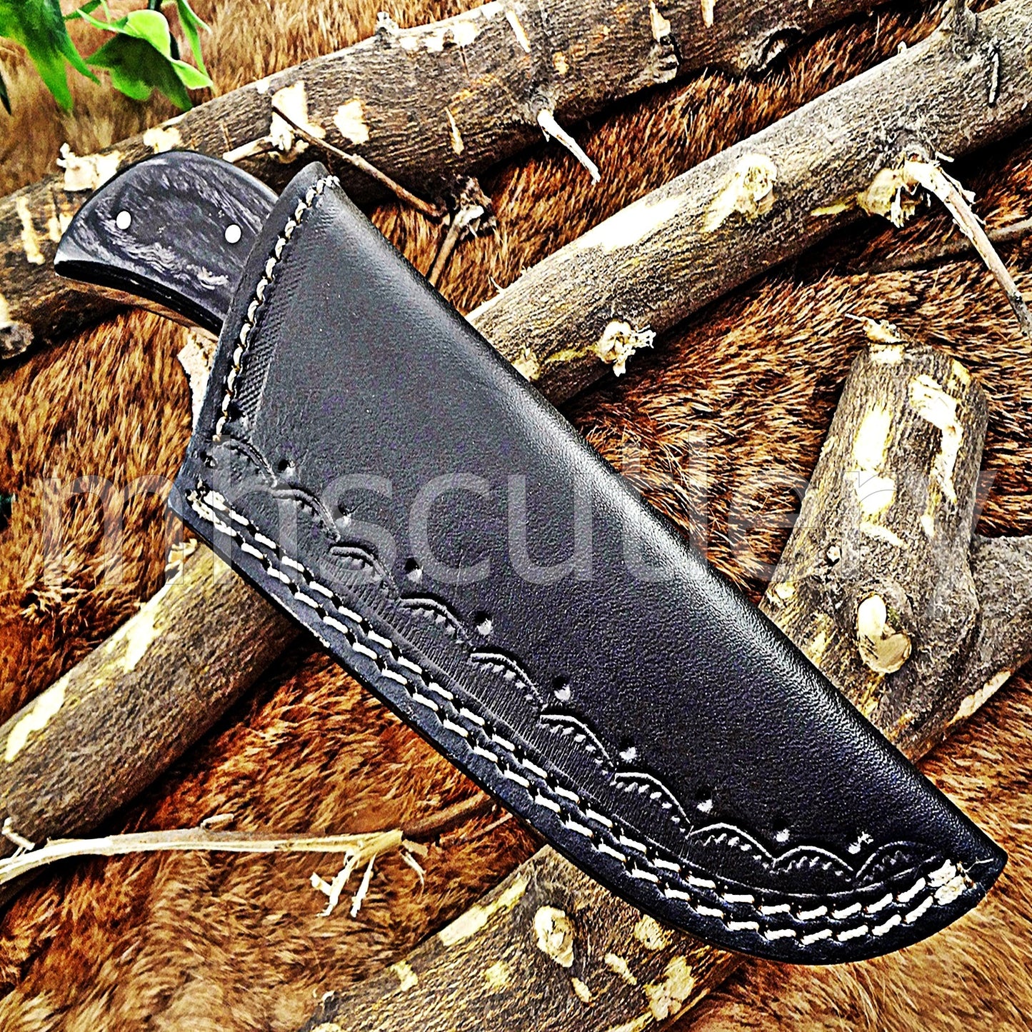 Damascus Steel Gut Hook Skinning Knife / Pakka Wood Handle