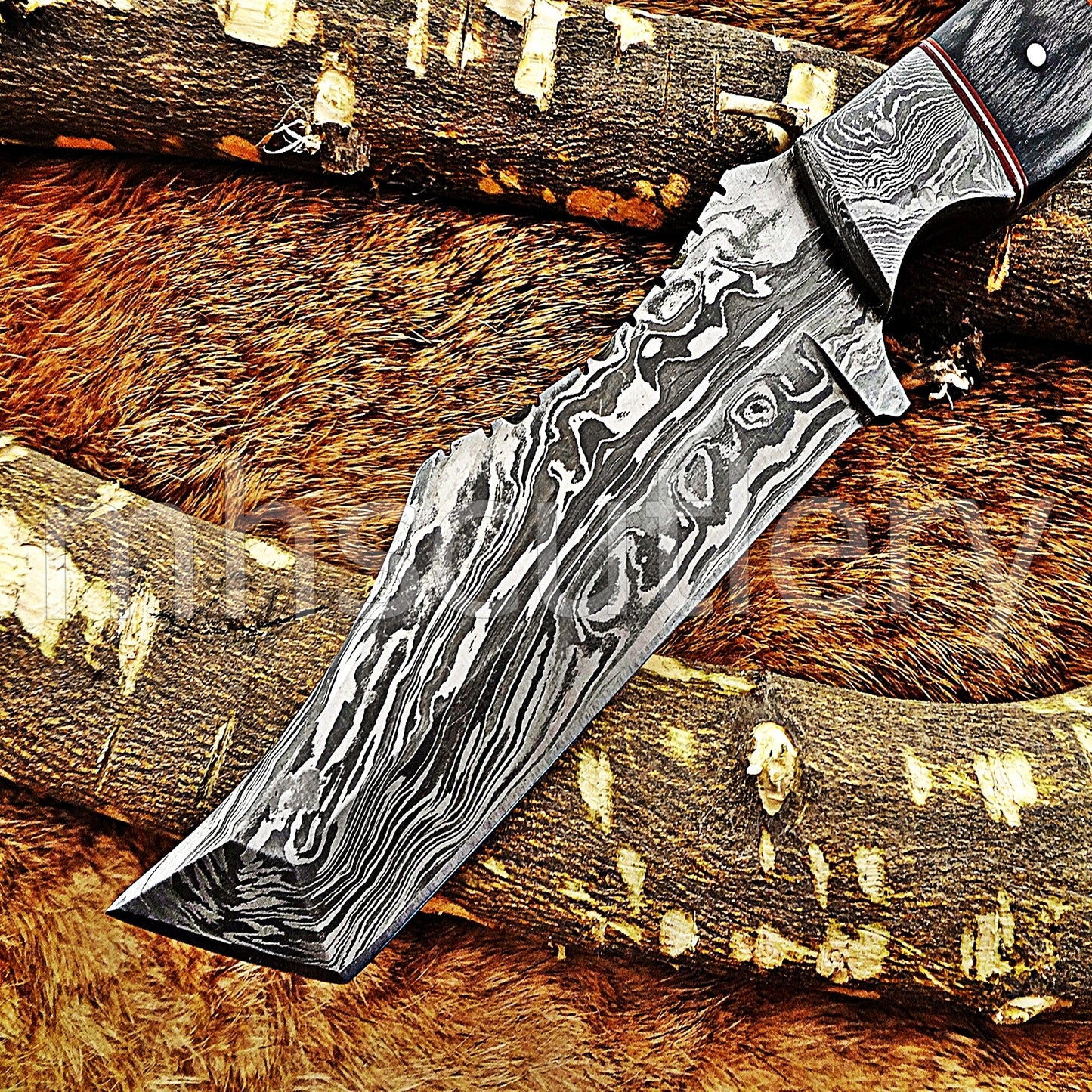 Damascus Steel Tanto Fixed Blade Hunter Skinner Knife / Bull Horn Handle