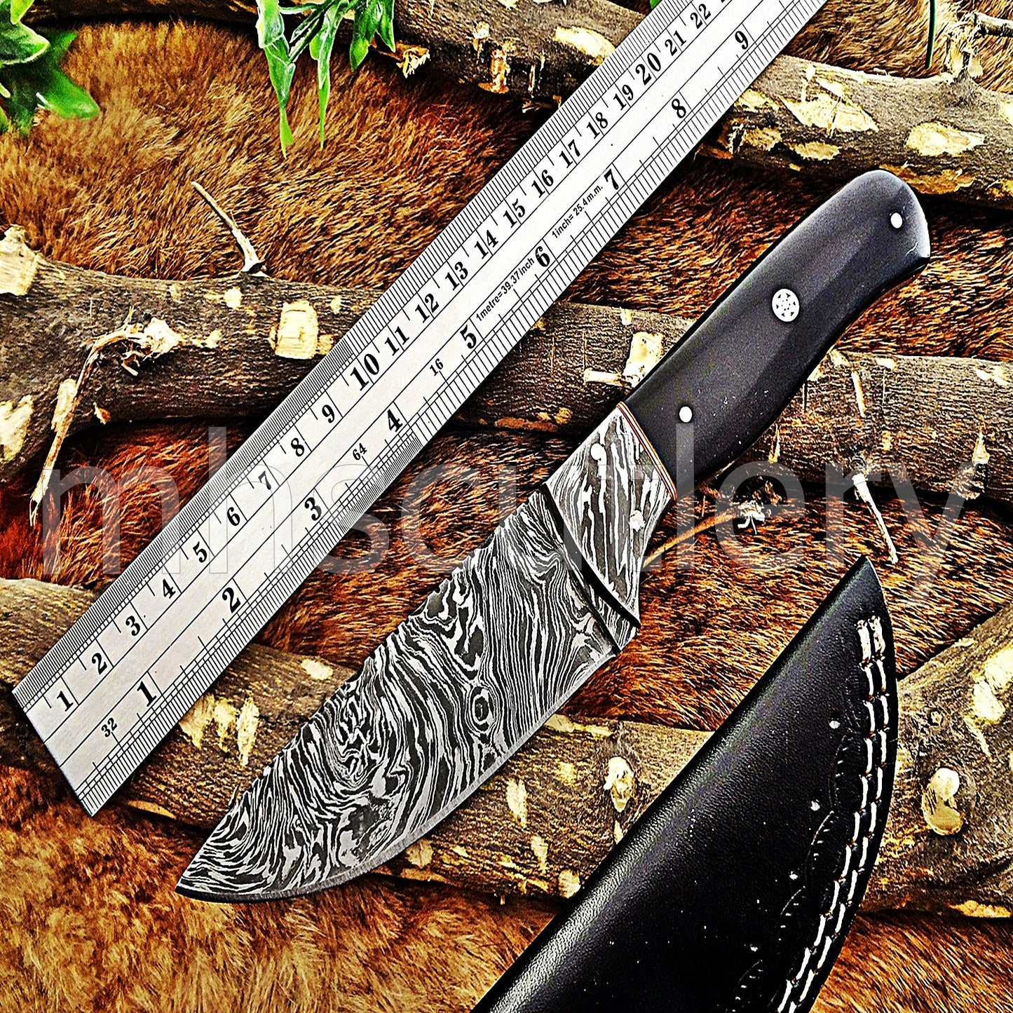 Handmade Damascus Steel Fancy Hunting Skinner Knife / Bull Horn Handle