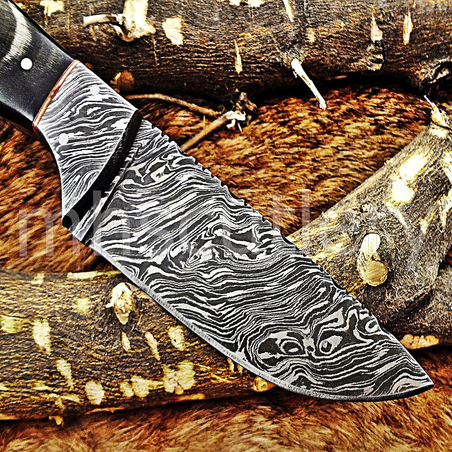 Handmade Damascus Steel Fancy Hunting Skinner Knife / Bull Horn Handle