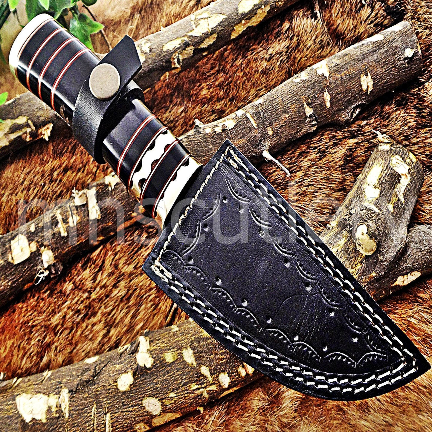 Damascus Steel Rat Tail Skinning Knife / Bull Horn Handle