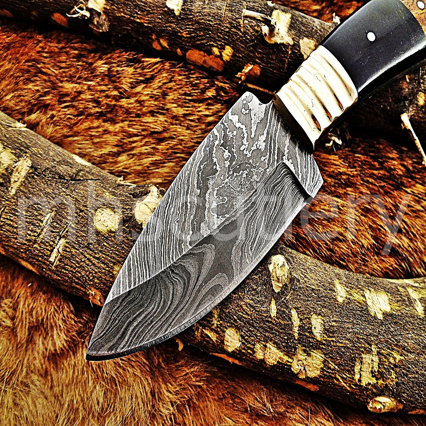 Custom Made Damascus Steel Fancy Hunter Skinning Knife