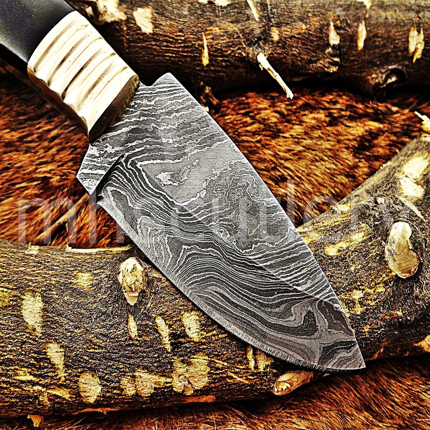 Custom Made Damascus Steel Fancy Hunter Skinning Knife