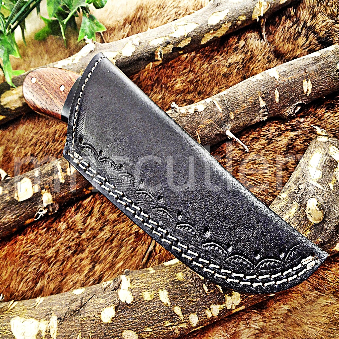 Custom Made Damascus Steel Fancy Hunter Skinning Knife