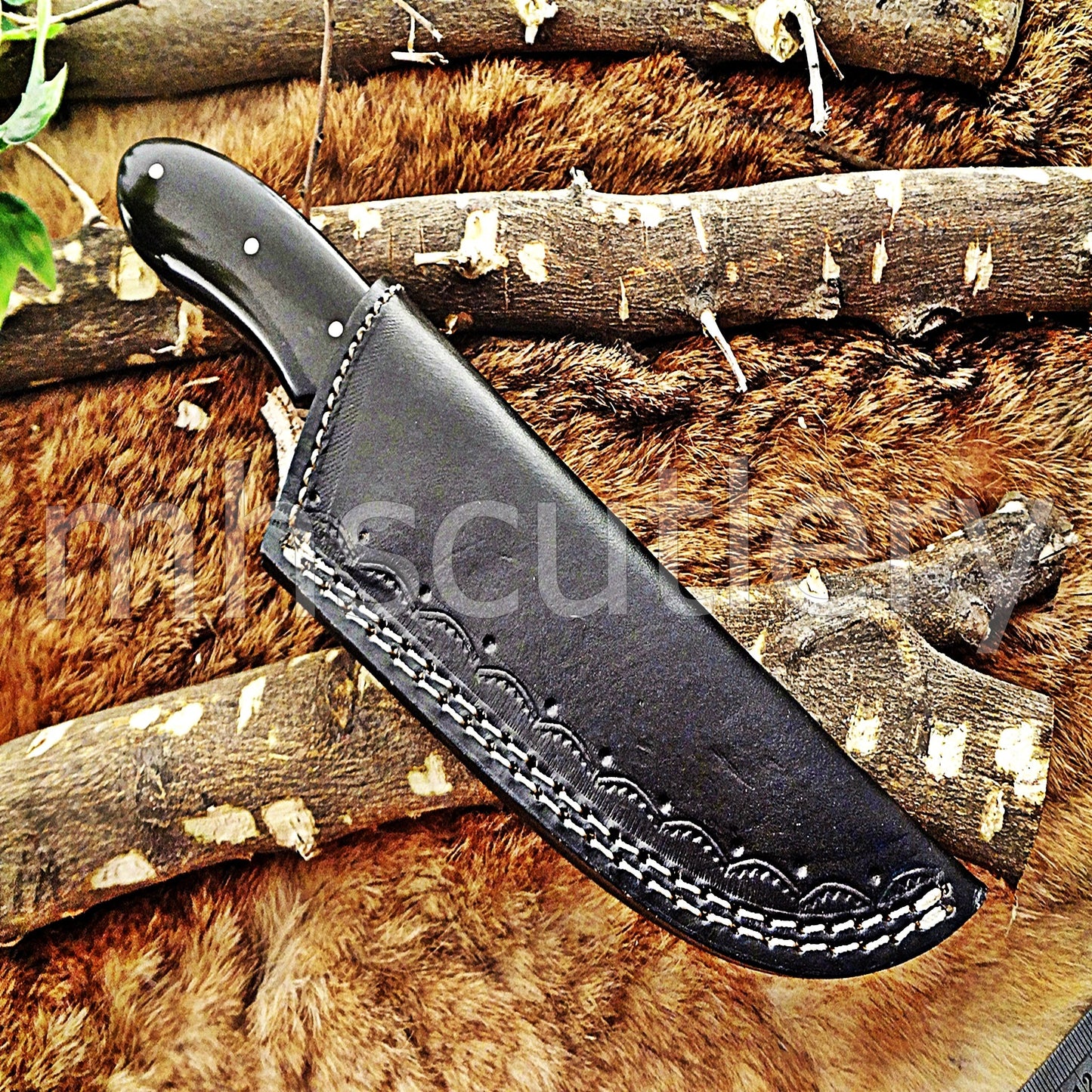 Damascus Steel  Gut Hook Skinner Knife / Bull Horn Handle