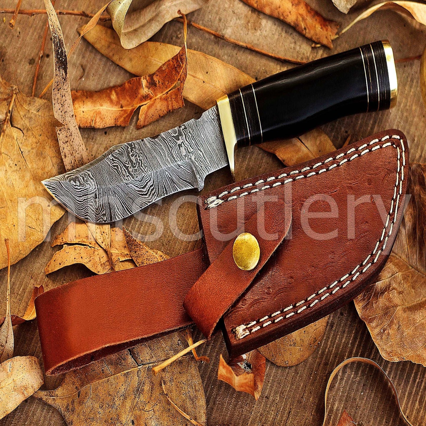 Custom Damascus Steel Hunting Skinner Round Handle Knife With Bull Horn Handle