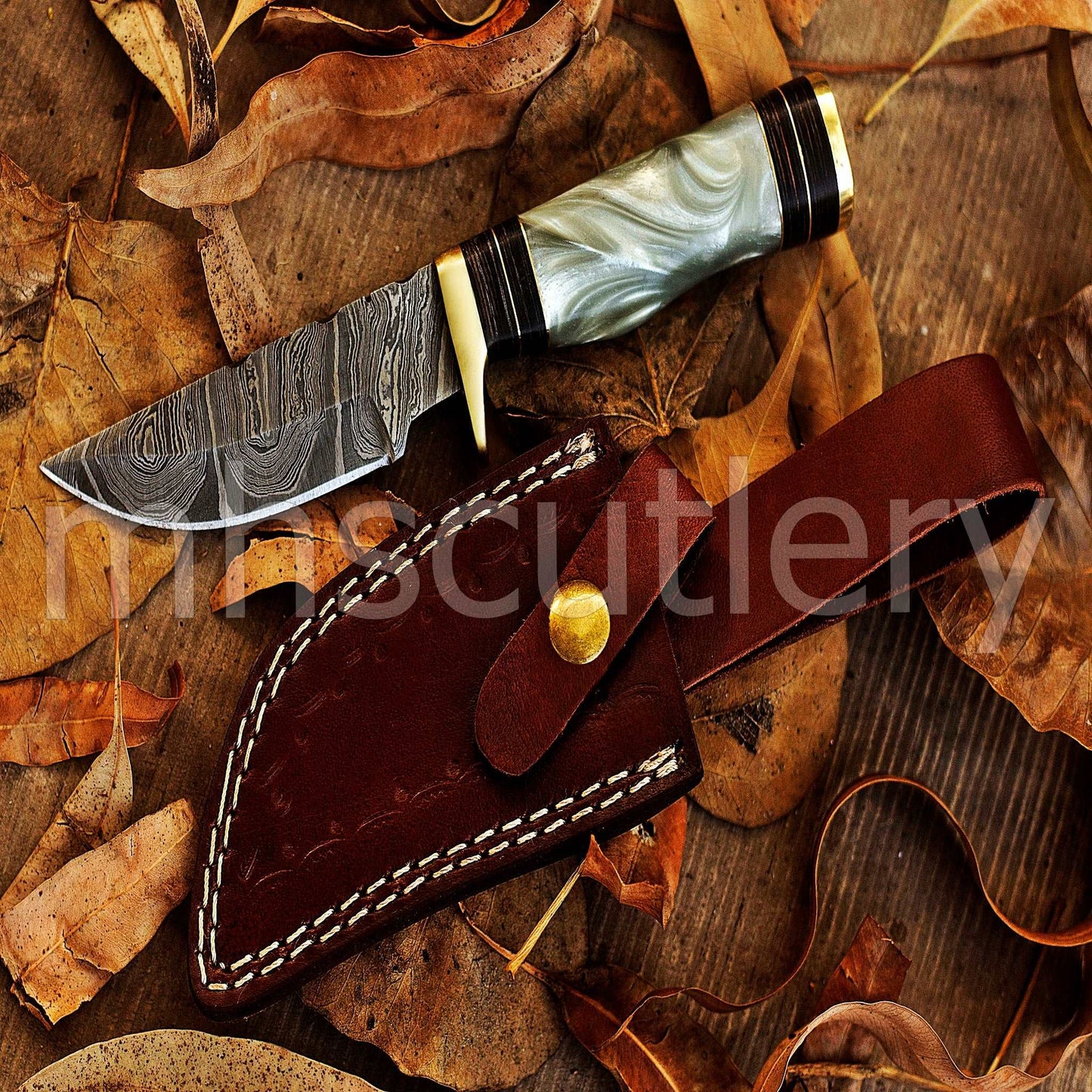 Custom Forged Damascus Steel Hunting Skinner Knife With Resin Handle