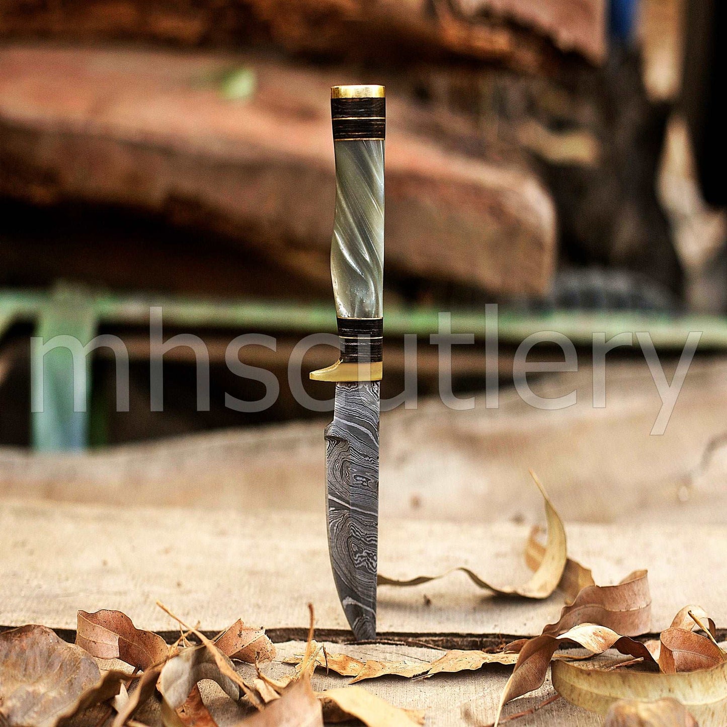 Custom Forged Damascus Steel Hunting Skinner Knife With Resin Handle