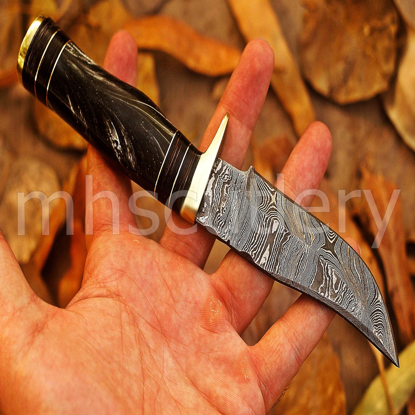 Hand Forged Damascus Steel Skinner Hunting Knife With Resin Handle