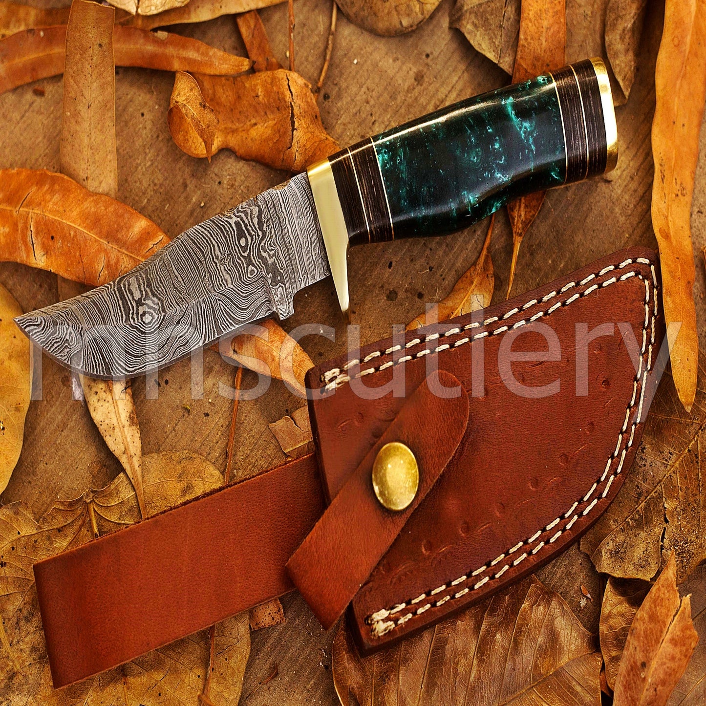 Handmade Skinner Damascus Steel Knife With Resin Handle