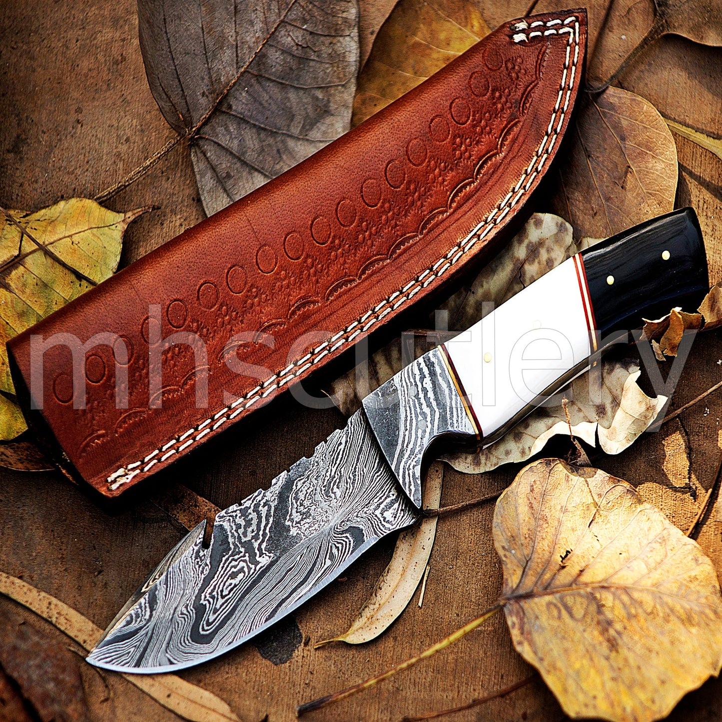 Handmade Damascus Steel Hunting Skinner Gut-Hook Knife With Bone & Bull Horn Handle