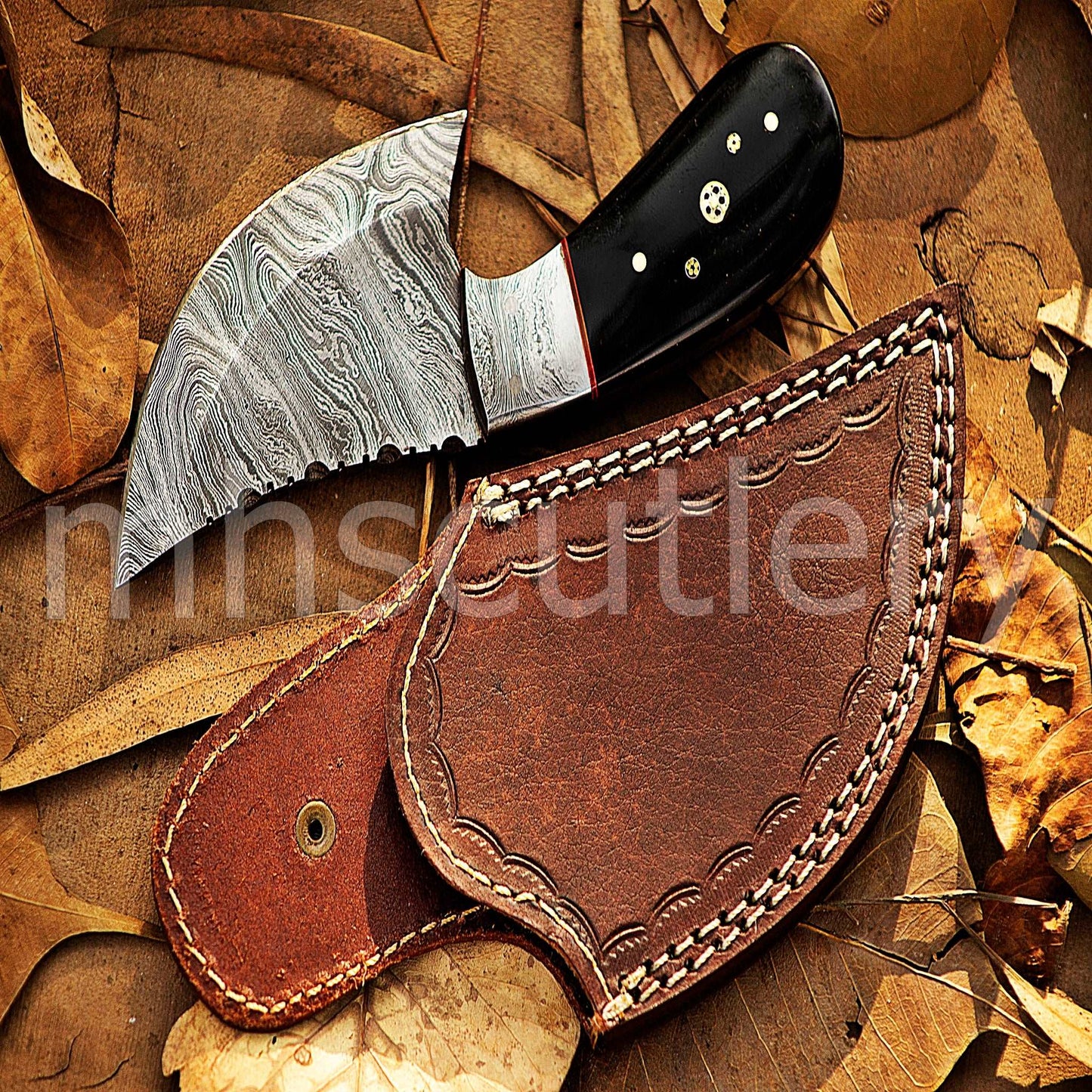 Custom Forged Raindrop Damascus Steel Pizza Cutter Knife