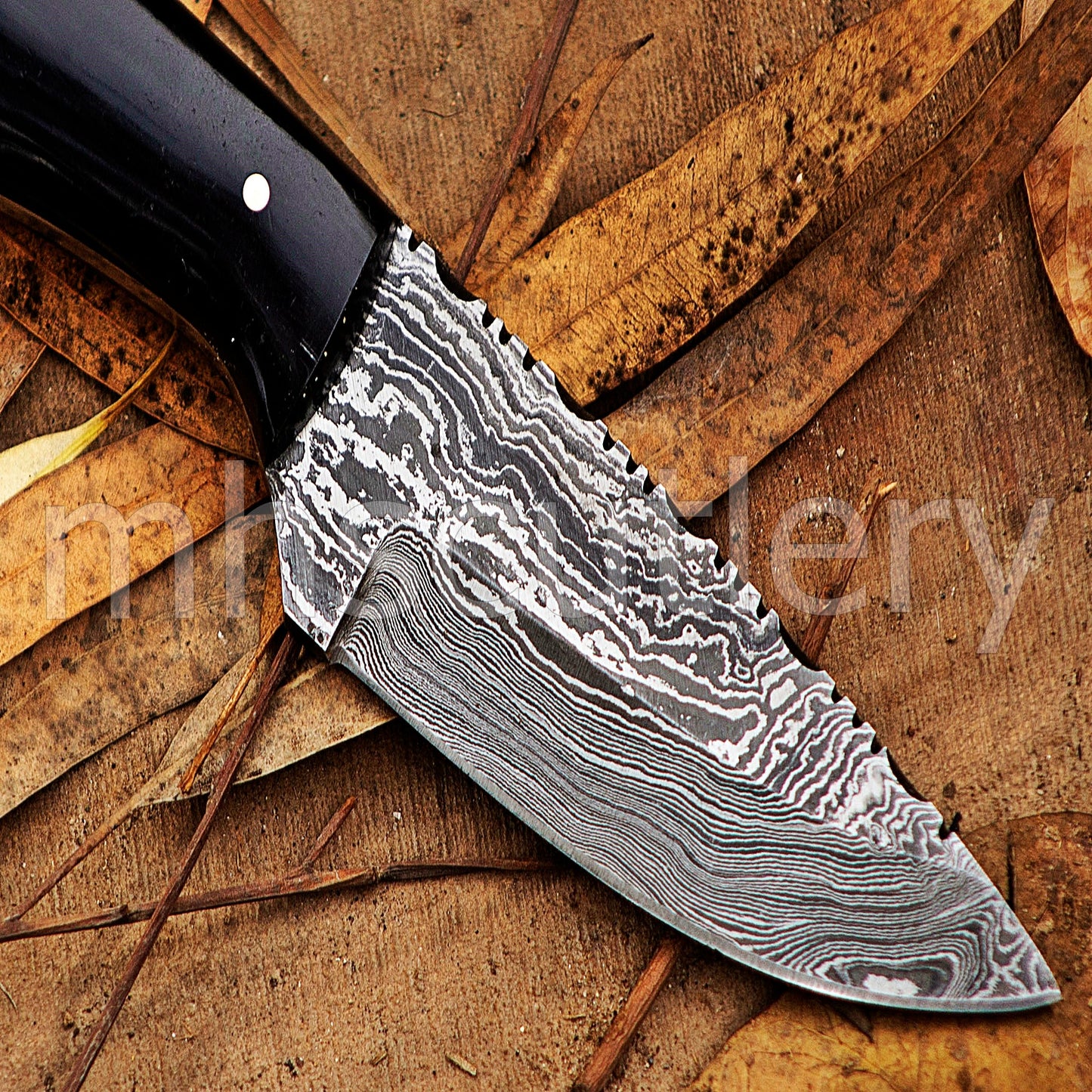 Custom Made Damascus Steel Hunter Skinning Knife With Bull Horn Handle