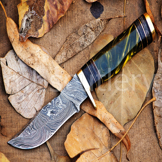 Damascus Steel Hunting Skinner Knife With Resin Handle